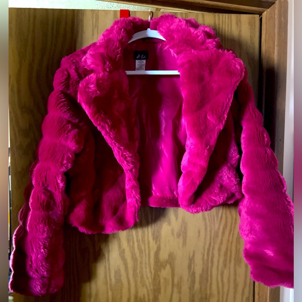 Faux fur crop jacket
